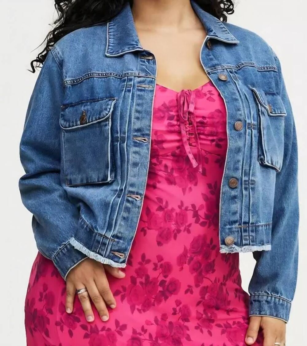 NWT Torrid Jacket Women's 3X Blue Rigid Denim Pleated Vintage Trucker Jean - Picture 1 of 6